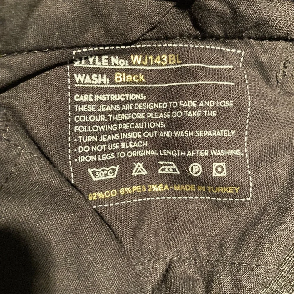 MiH Jeans Black The Paris Jean Mid Rise, Cropped Slim Leg Size 30. - Picture 7 of 10